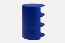 Load image into Gallery viewer, Hide Pedestal